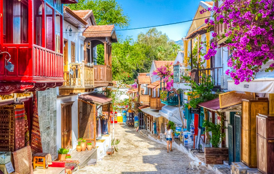 Kaş Uzun Çarşı